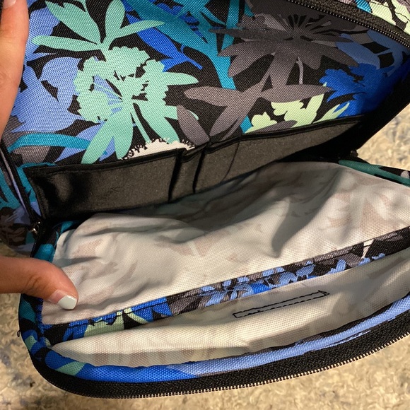 Vera Bradley backpack - Picture 3 of 5